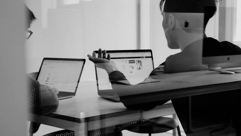 Read AI Logo und App-Screenshot — Meeting-Transkription und Datenschutz bei Koreva eG
